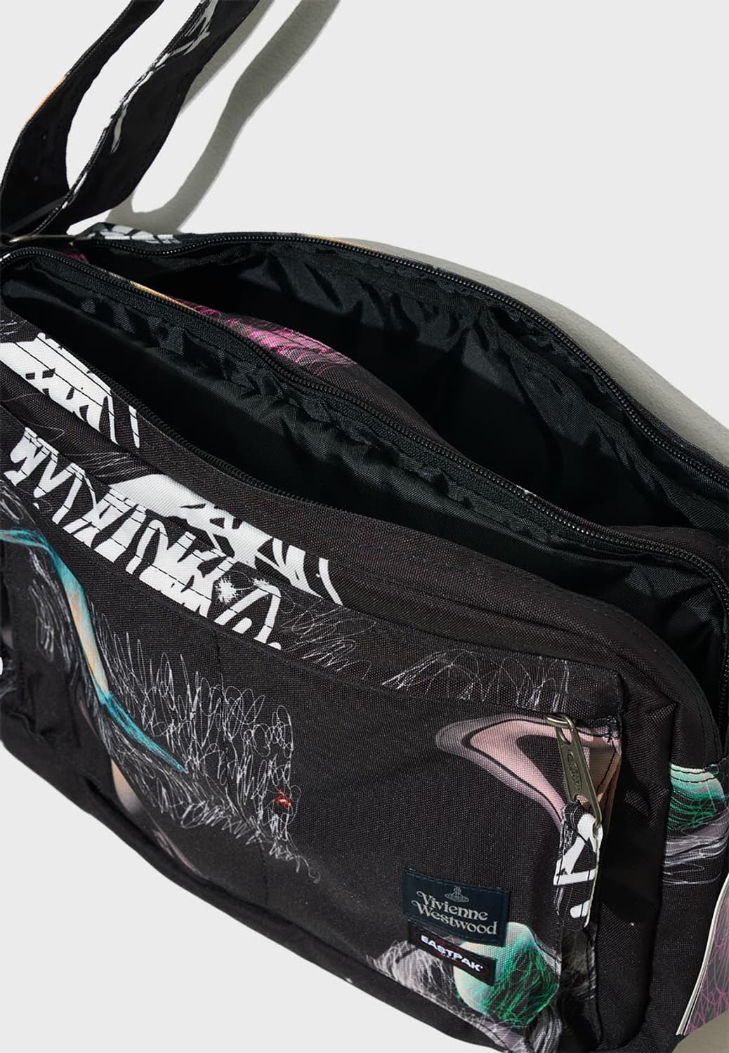 EASTPAK X VIVIENNE WESTWOOD shoulder bag 상품이미지4