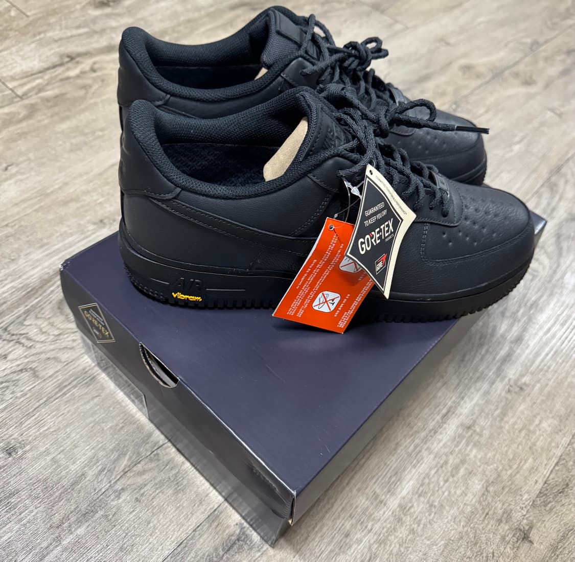 새상품) 나이키 에어포스1 GTX 블랙 비브람 상품이미지5