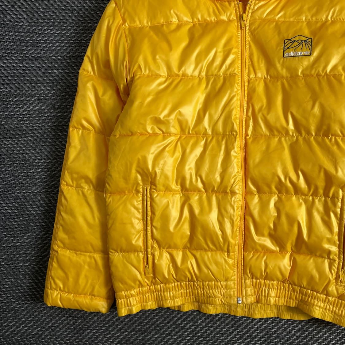00s 아디다스 올드스쿨 유광 경량 패딩 o 3067 상품이미지3
