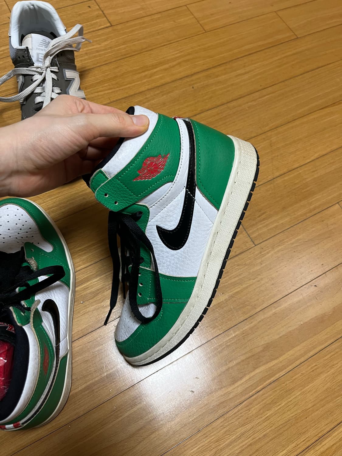 조던1 하이 럭키그린 우먼즈 245 상품이미지9