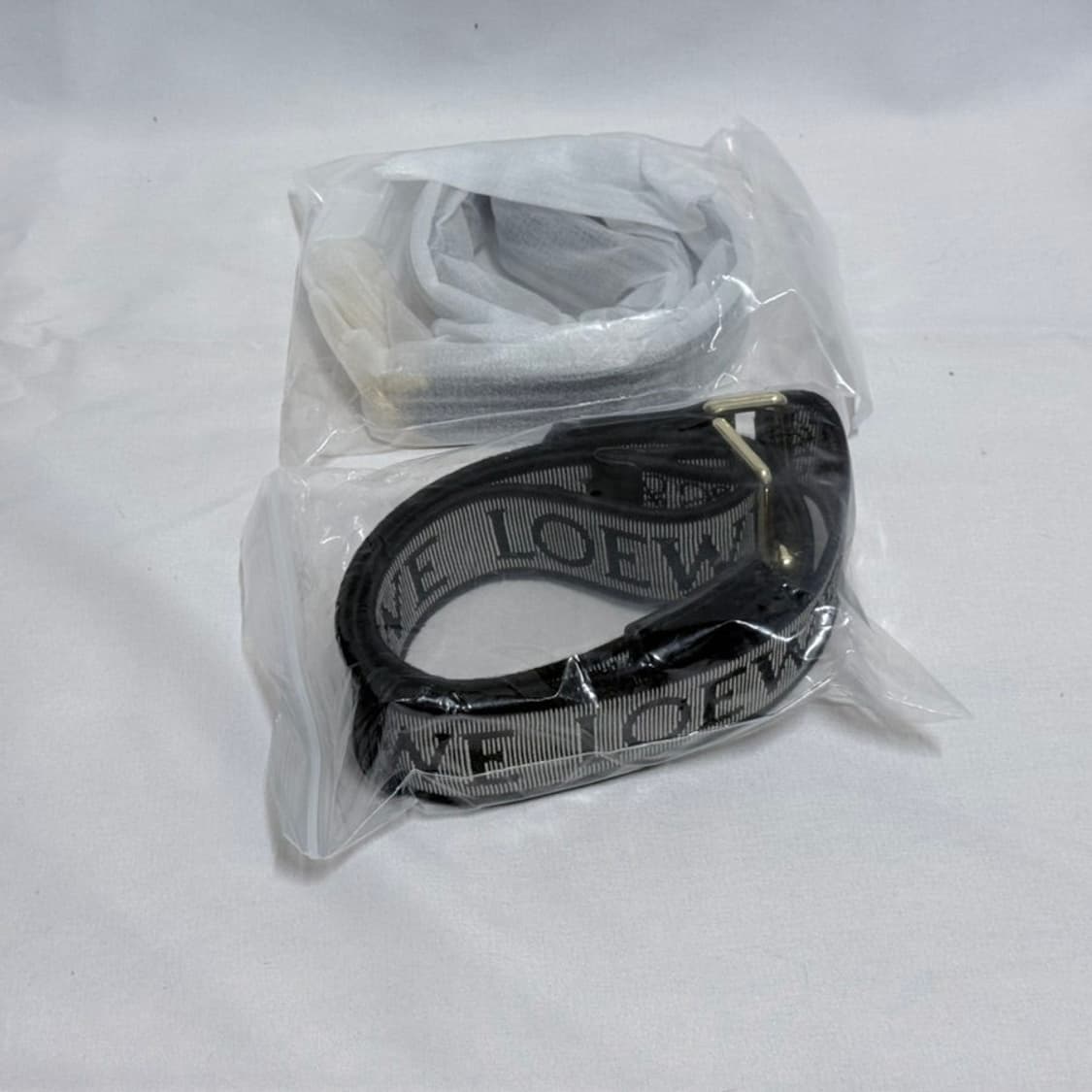 로에베 퍼즐백 스몰 블랙 상품이미지4