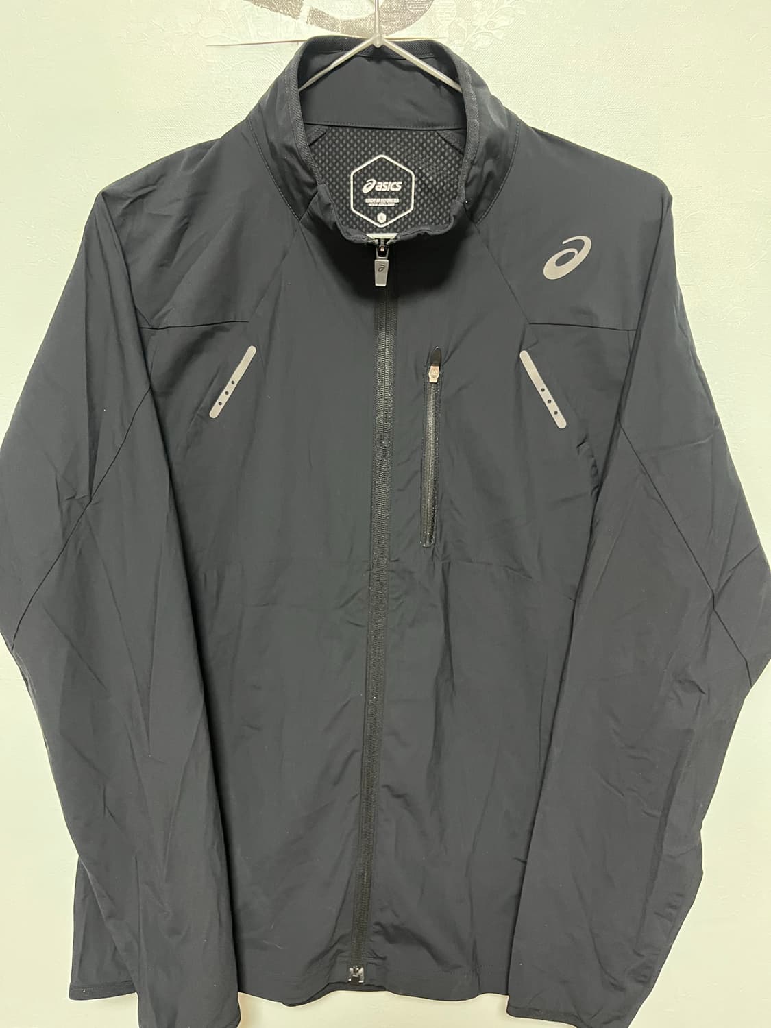 아식스 블랙 바람막이 러닝 집업자켓 상품이미지1