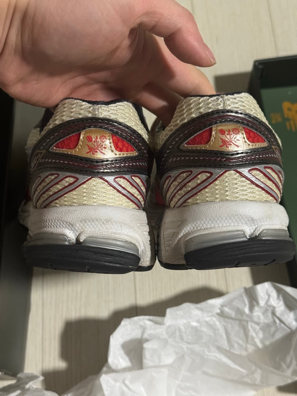 (290)뉴발란스 x 에메 레온 도르 860v2 레드 상품이미지3