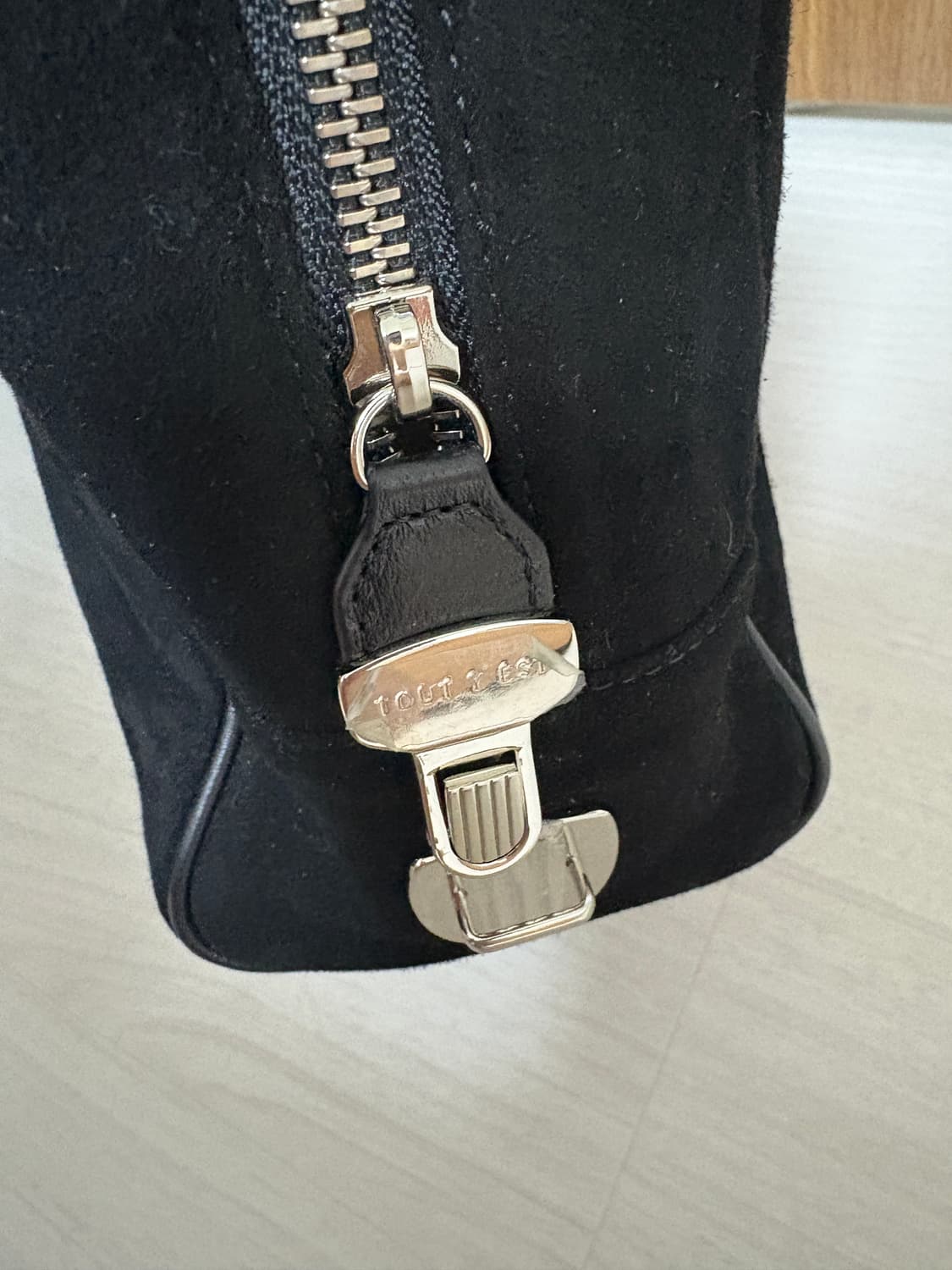 투티에 로케백 스웨이드 미사용 상품이미지7