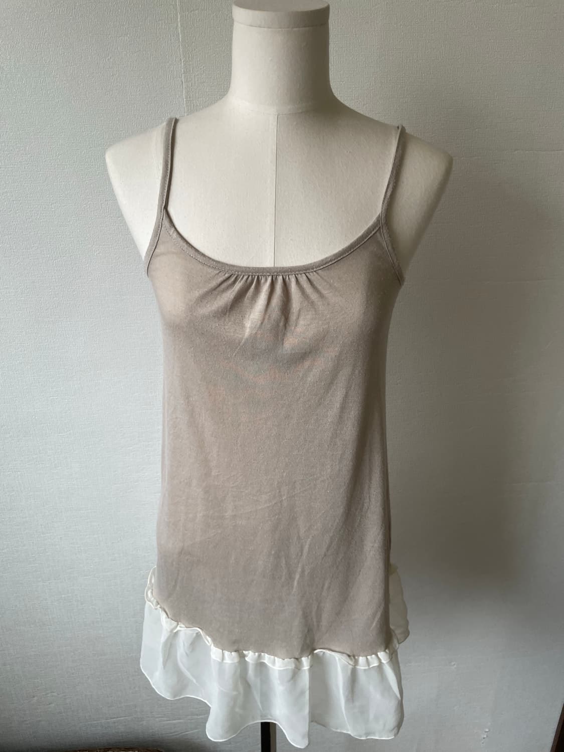 Fortune Cookie Beige Lace Sleeveless 상품이미지4