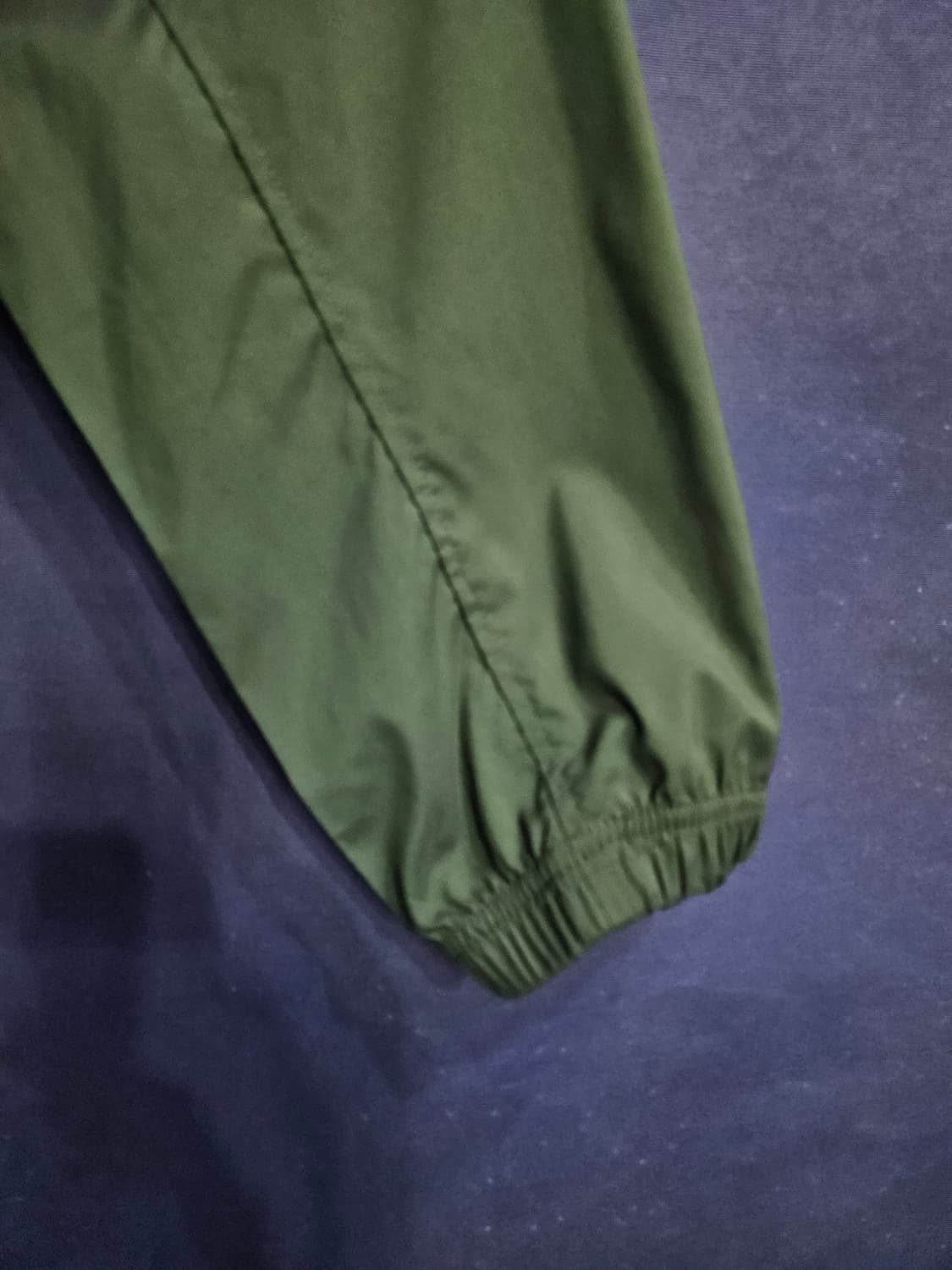 아디다스 올드스쿨 다크그린 남성 오버핏 95~100 브이넥 바람막이 웜업 상품이미지5