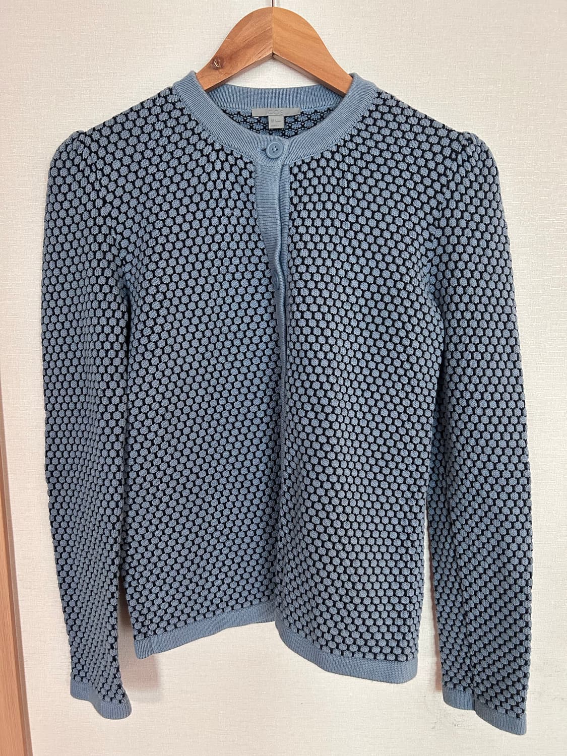 COS 스트럭쳐 슬리브 패턴 가디건 상품이미지5