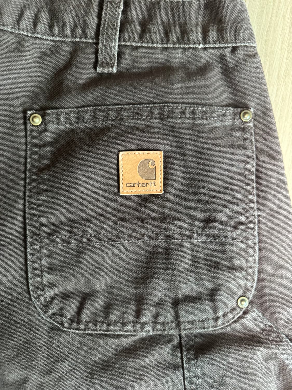 칼하트 더블니 b136 dkb 실측(허리42/기장111) 상품이미지4