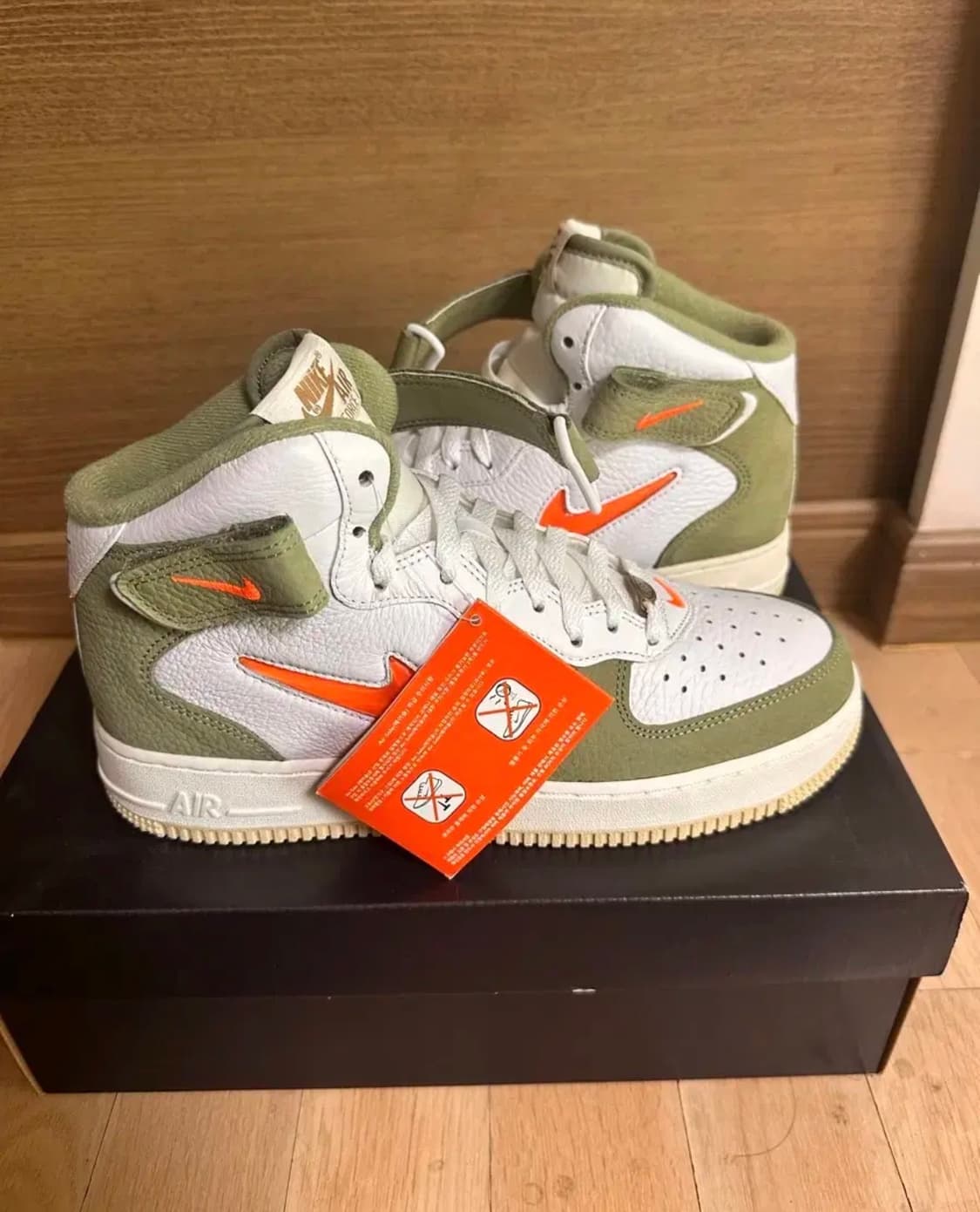 나이키 에어포스 1 미드 '07 QS 올리브 그린 앤 토탈 오렌지 상품이미지2
