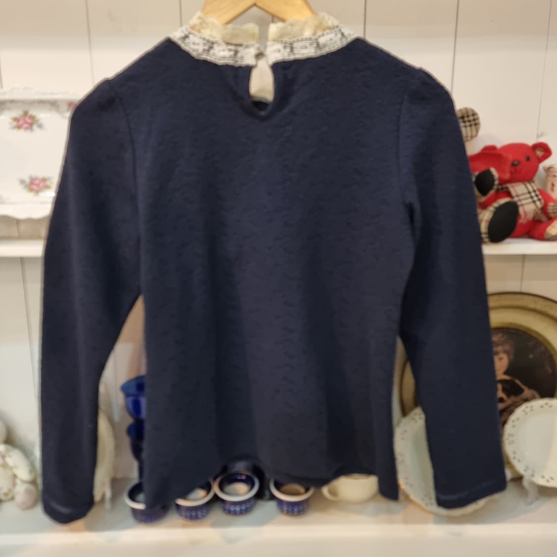 axes femme 악세스팜므 네이비 레이스 빅카라 블라우스 상품이미지5