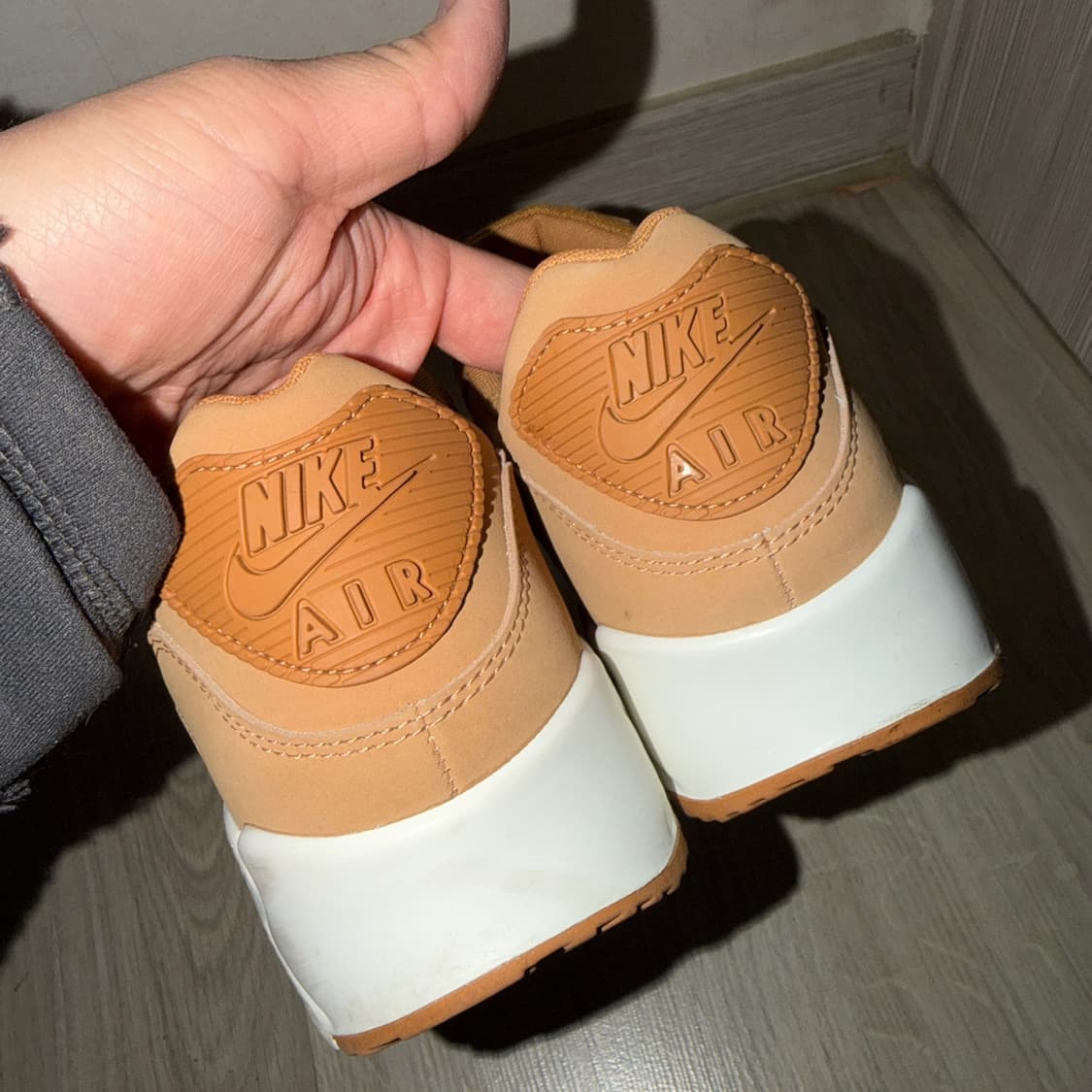 나이키 에어맥스 90 프리미엄 HJ3153-200 (285) 상품이미지4