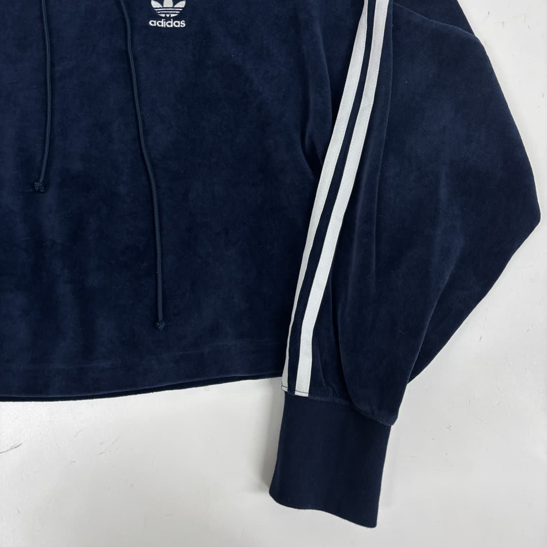 아디다스 벨벳 후드티 상품이미지5