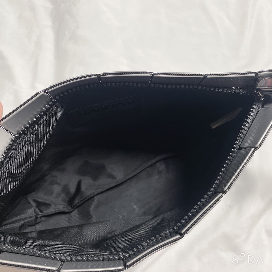 바오바오 클러치백 상품이미지8