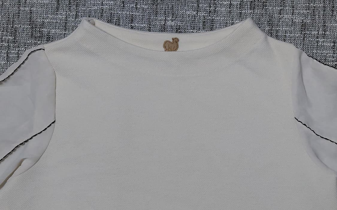 [38] Malla 마라 소매 배색 볼륨 블라우스 니트 상품이미지2