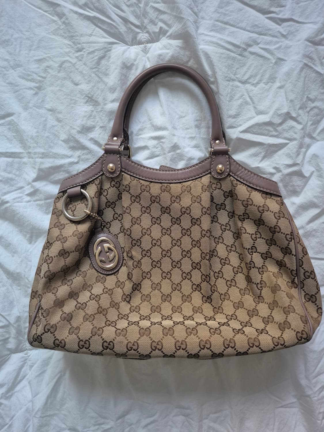 구찌 CG 로고 캔버스 토트백 상품이미지1