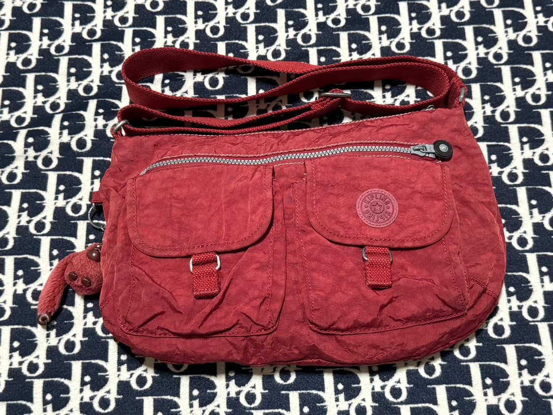 키플링 레드 크로스백 상품이미지1