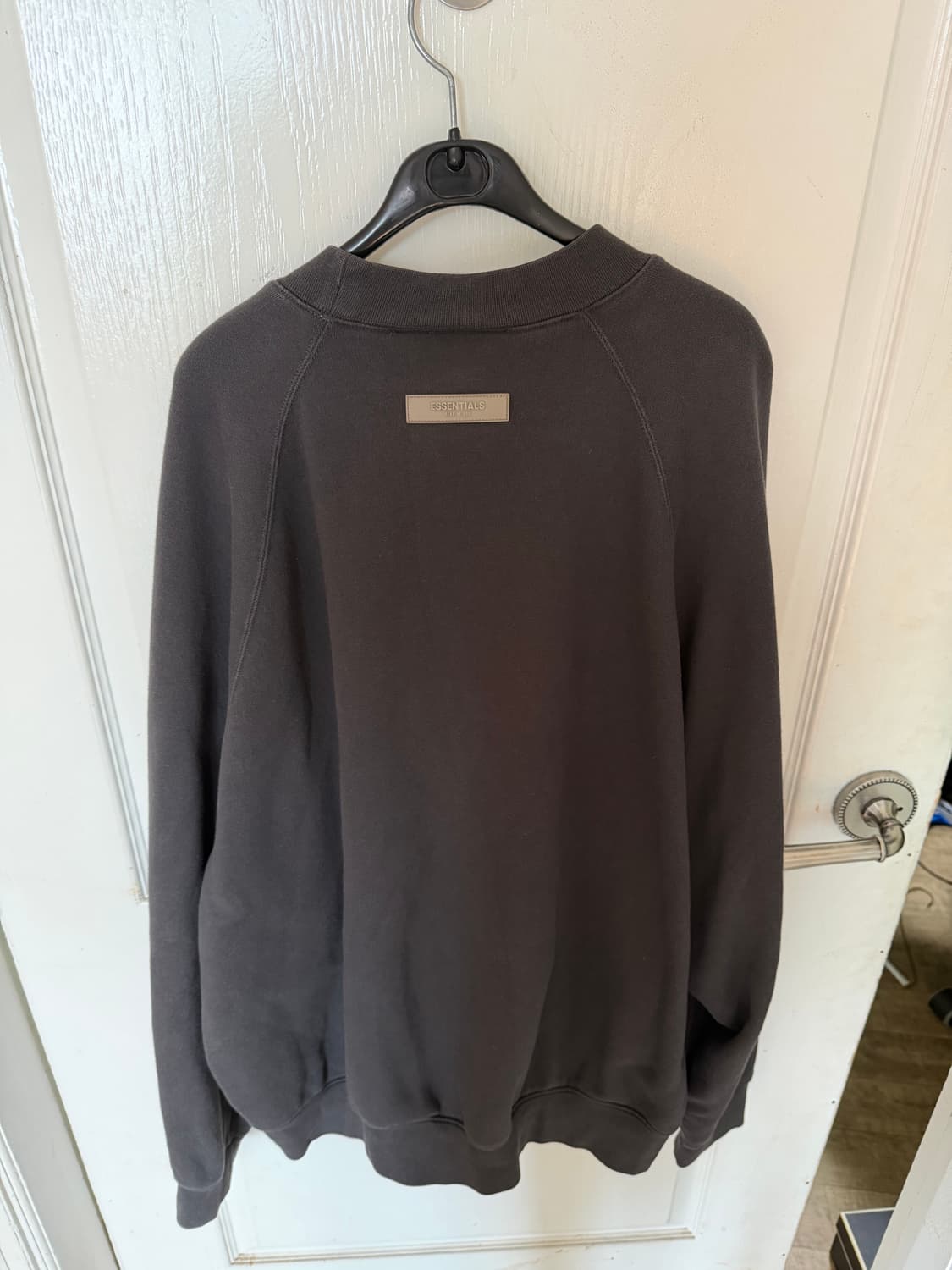 [L] 에센셜 1977 크루넥 스웨트셔츠 아이언 - 22SS 상품이미지2