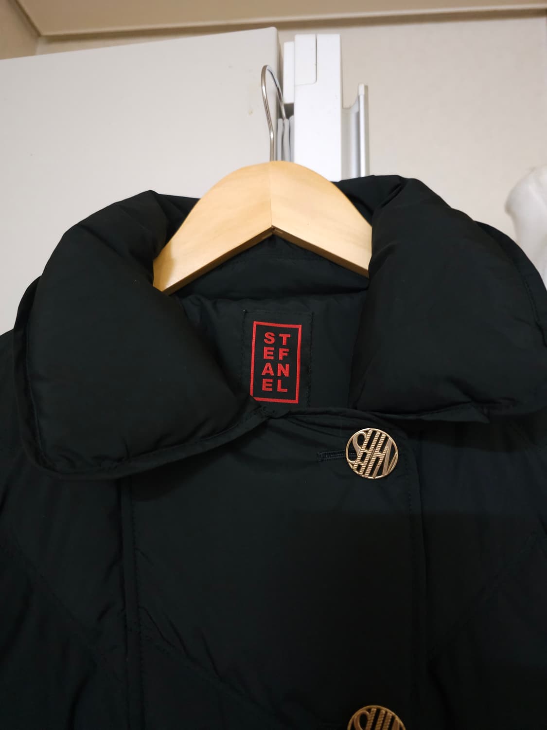 스테파넬 블랙 퀼팅 다운 패딩 상품이미지3