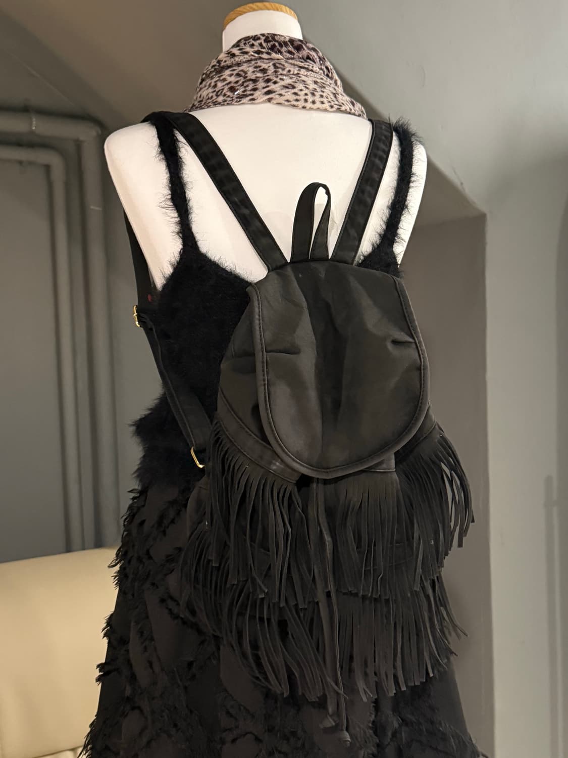 (착샷o)western tassel suede backpack 상품이미지6