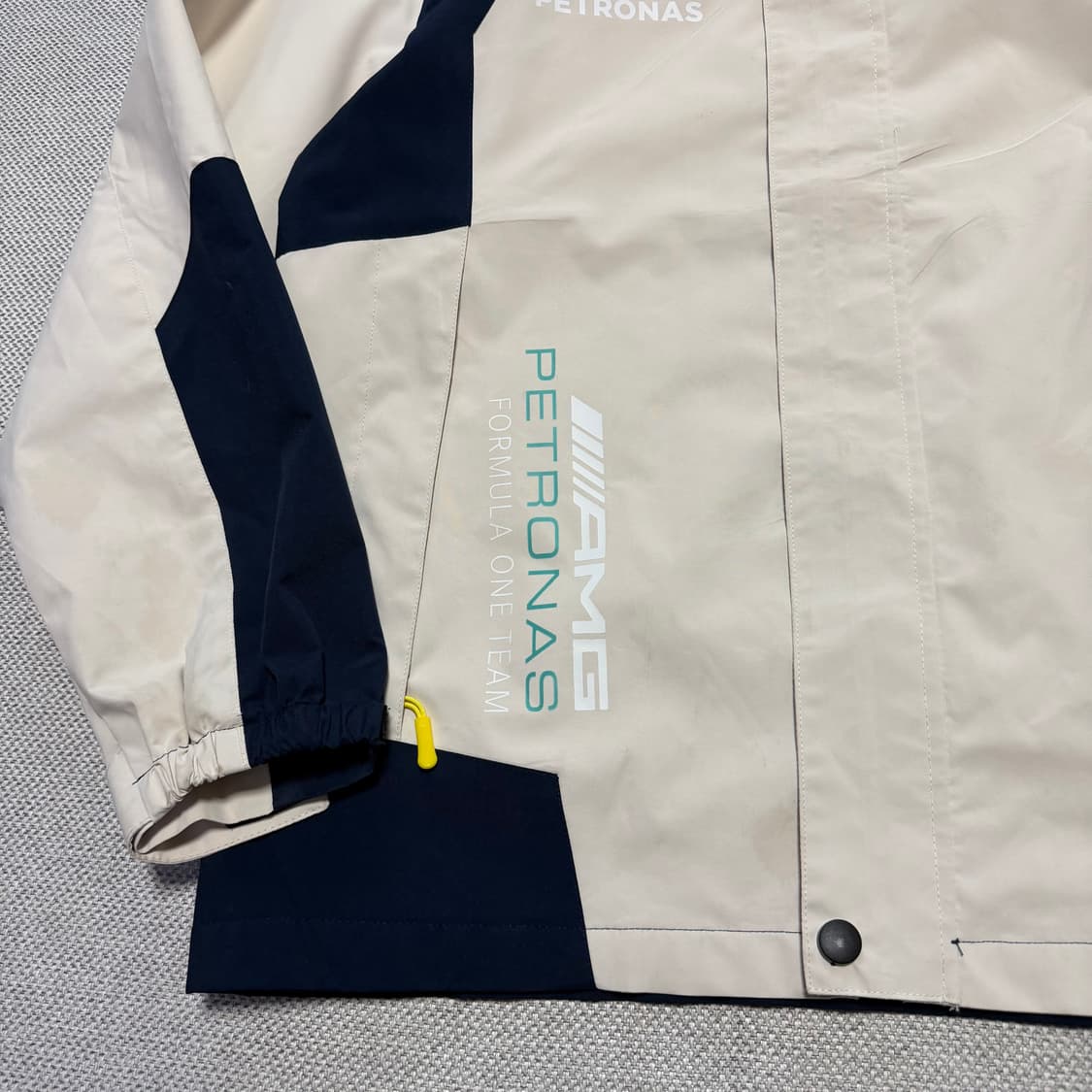 메르세데스 벤츠 AMG 페트로나스 팀 자켓 상품이미지2