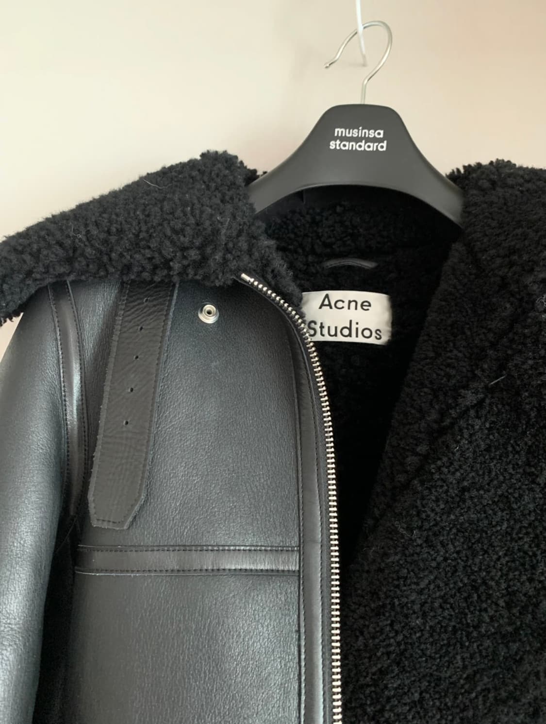Acne Studios 무스탕 자켓 블랙 36(백화점구매) 상품이미지2