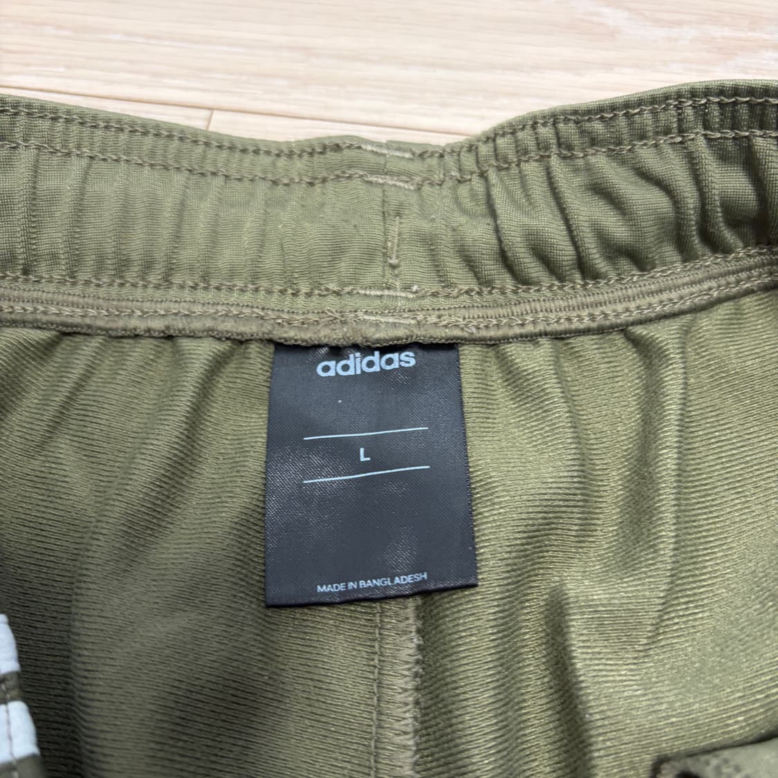 아디다스 올리브 그린 카키 트레이닝 조거 팬츠 상품이미지3