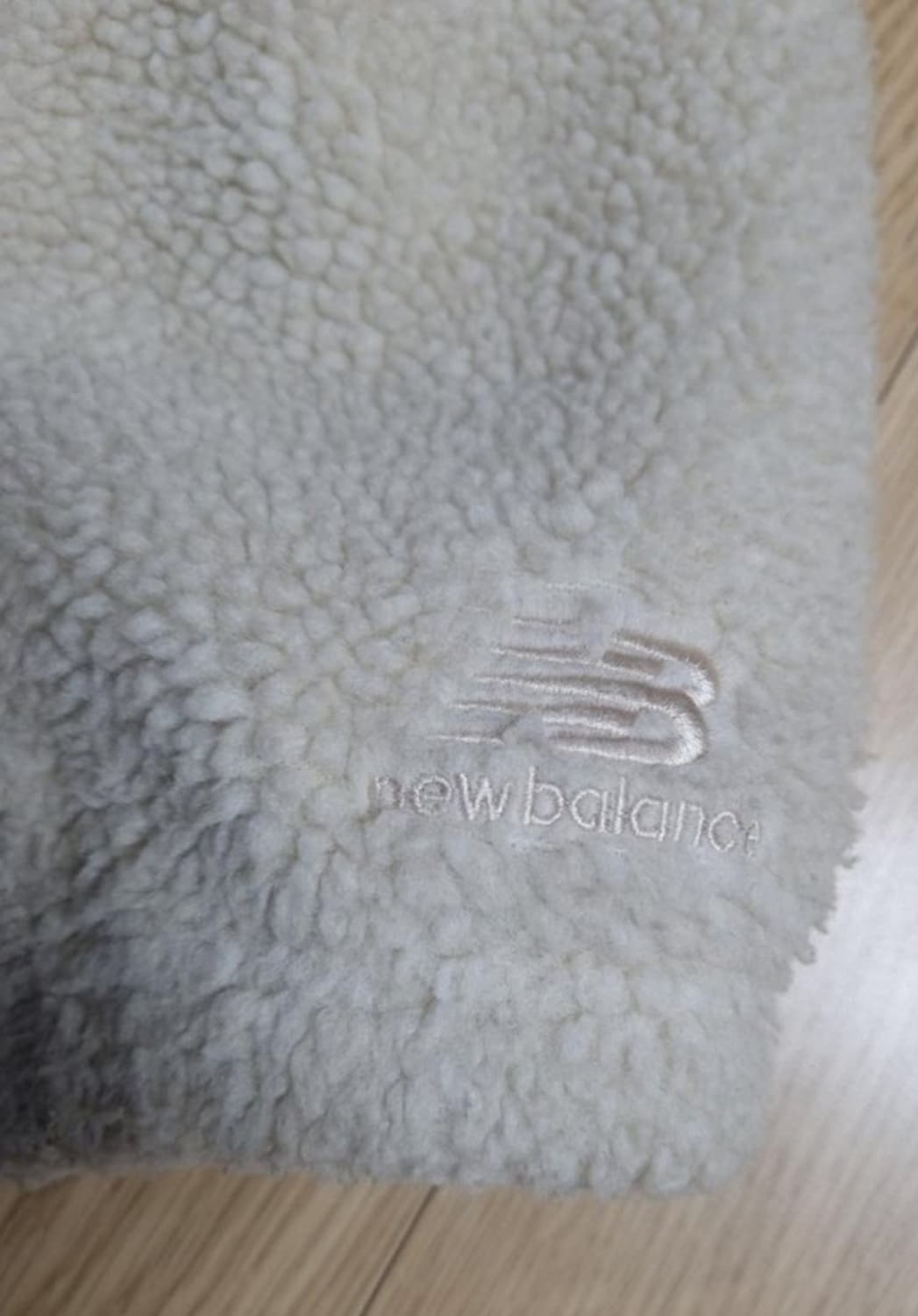 뉴발란스 UNI NB 레터링 후리스 (플리스)
후드집업, 플리스 쟈켓 상품이미지7