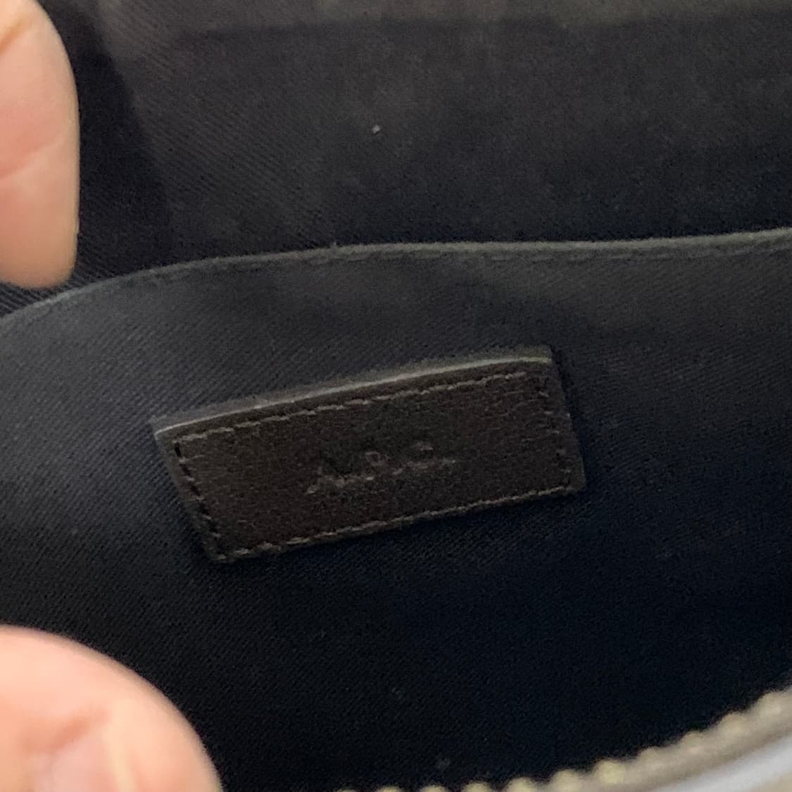 A.P.C 아페쎄 하프문 미니 크로스백 모카베이지 빈티지 여성 가방 상품이미지10