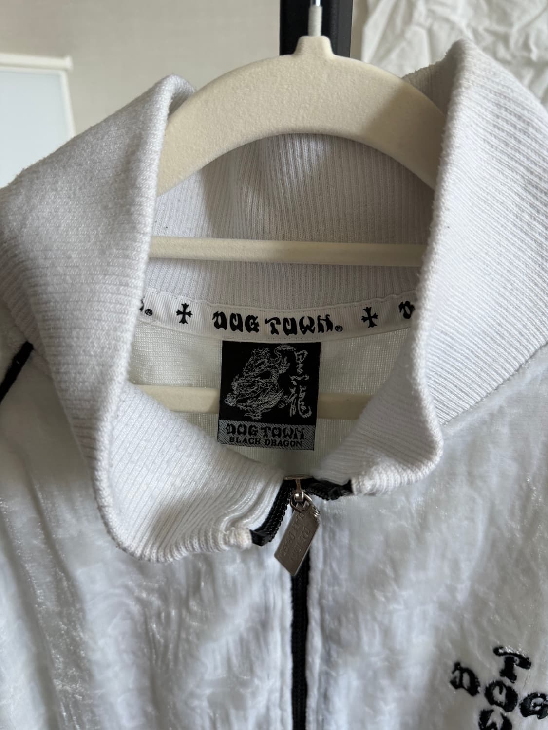 도그타운 화이트 벨벳 집업 상품이미지4