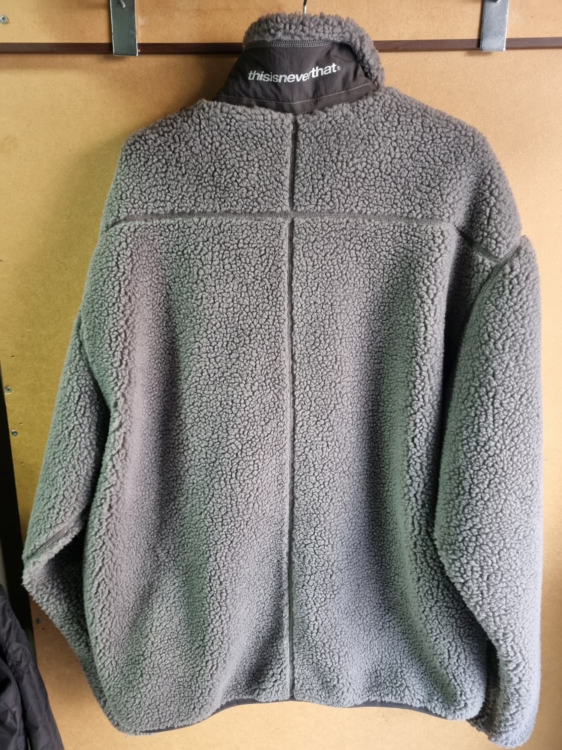 디스이즈네버댓 남성 후리스 자켓  상품이미지2