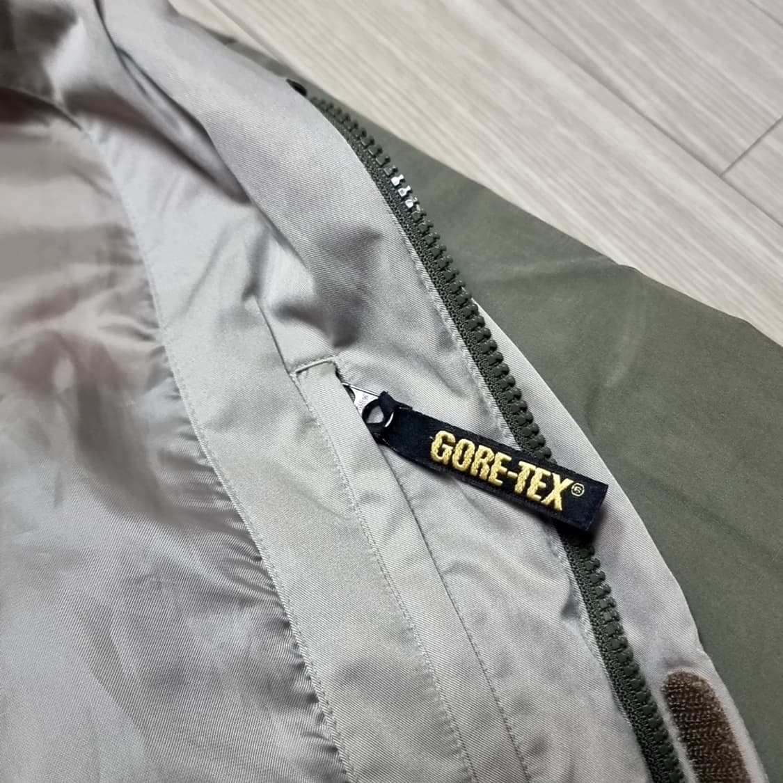 레트로 빈티지 아식스 고어텍스 자켓 카키색(100) 상품이미지5