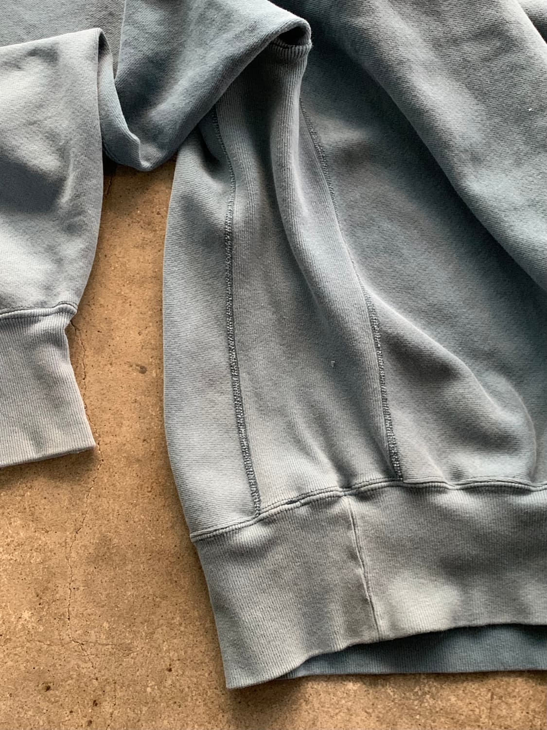 90s 챔피온 리버스위브 스웻셔츠 선페이드 블루 상품이미지5