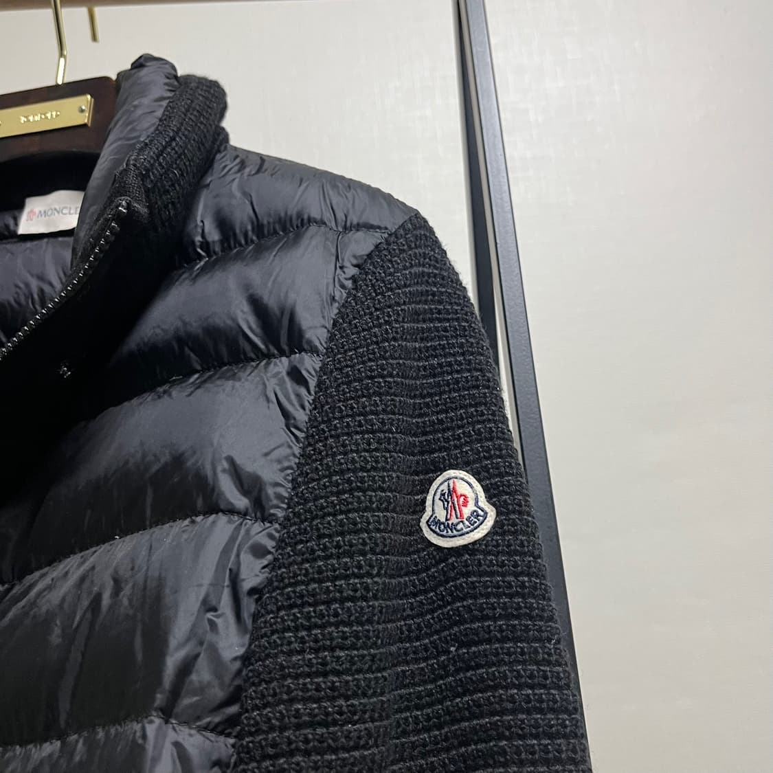 정품 L) 몽클레어 트리콧 블랙 니트패딩 상품이미지3