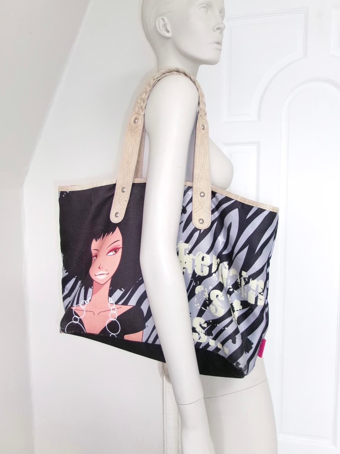Fashion Illustrated Iconic  Big bag 상품이미지1