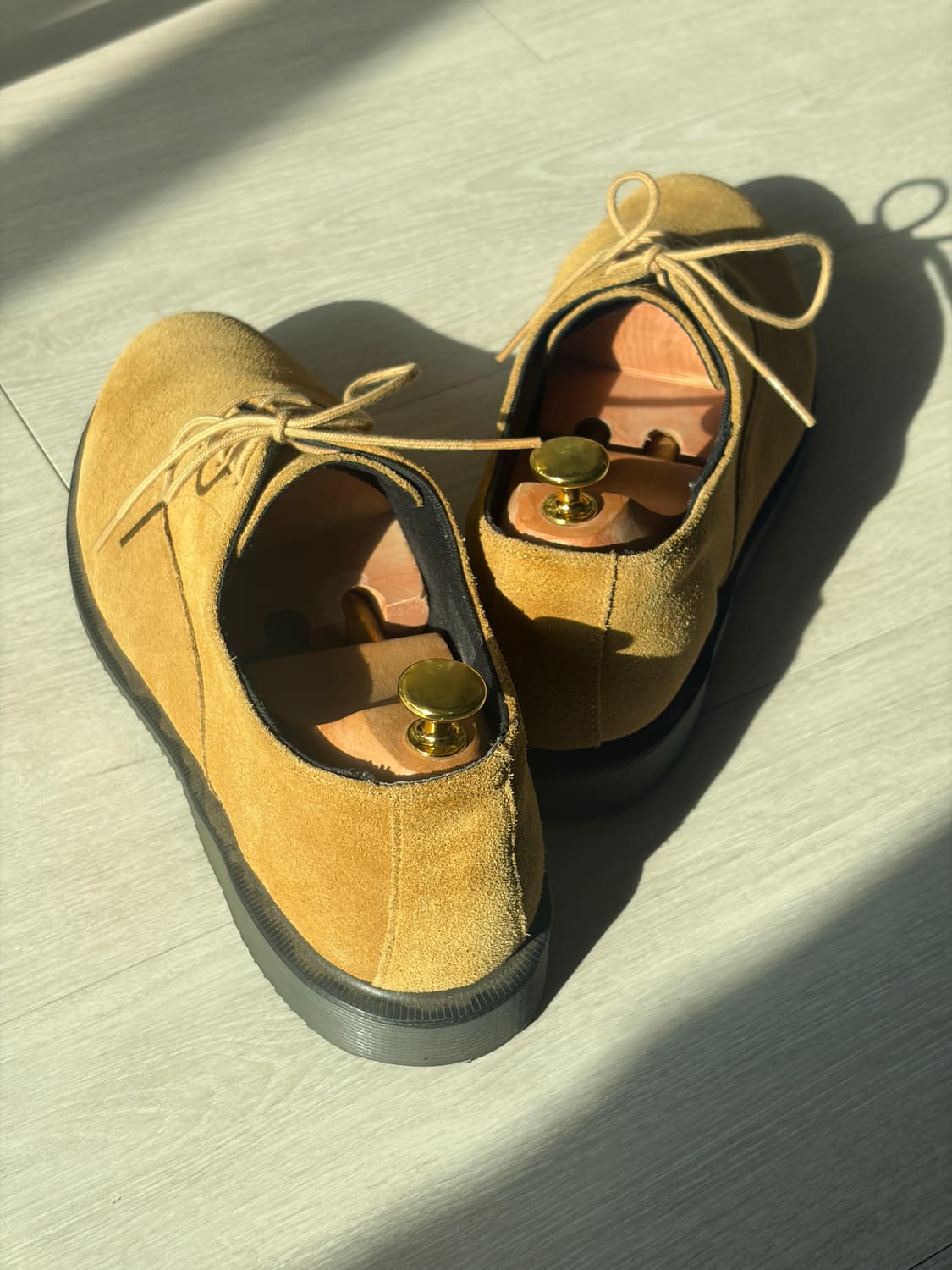 Dr Martens Camel Suede 상품이미지5