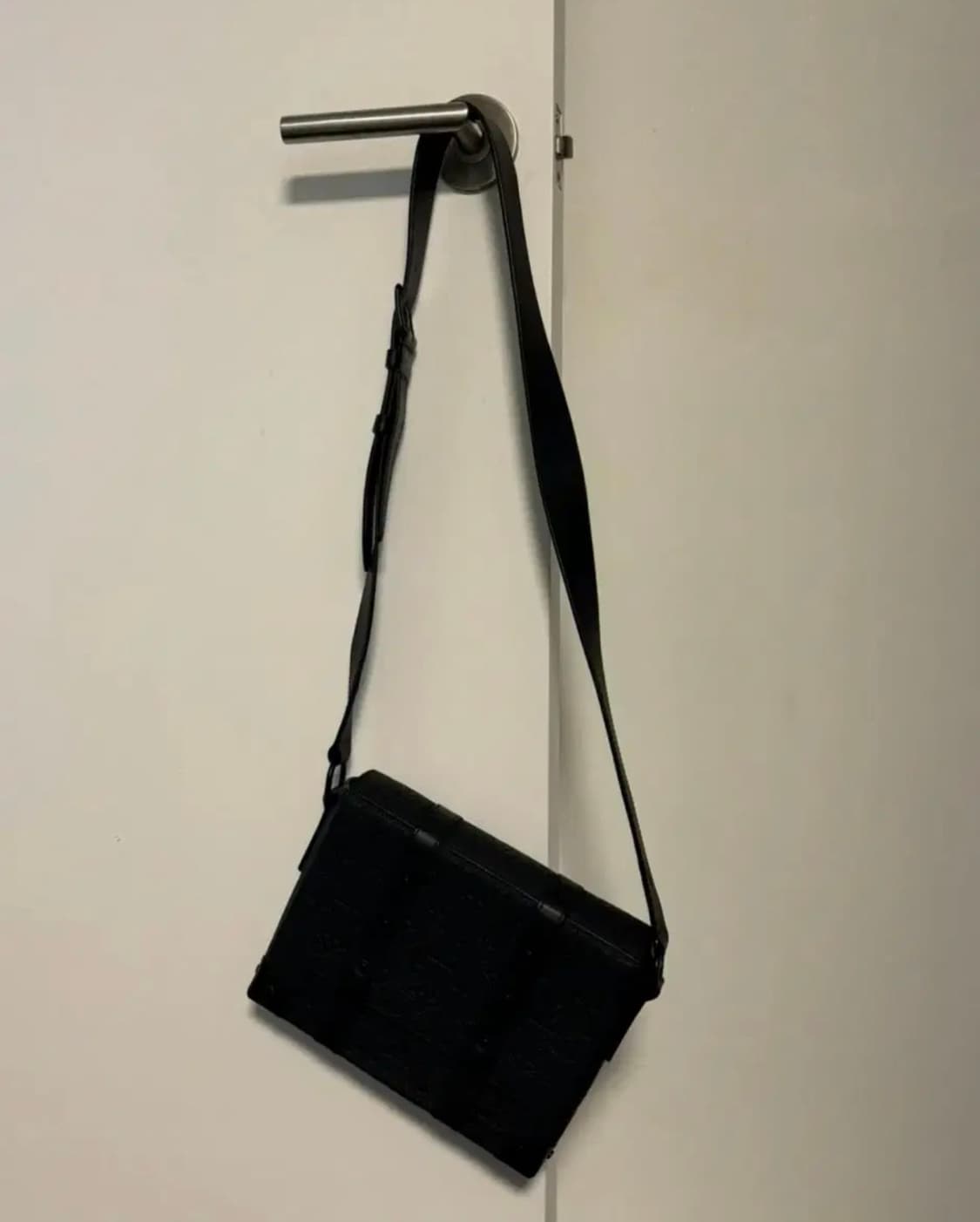 루이비통 토뤼옹 모노그램 트렁크 메신저 남성 상품이미지3