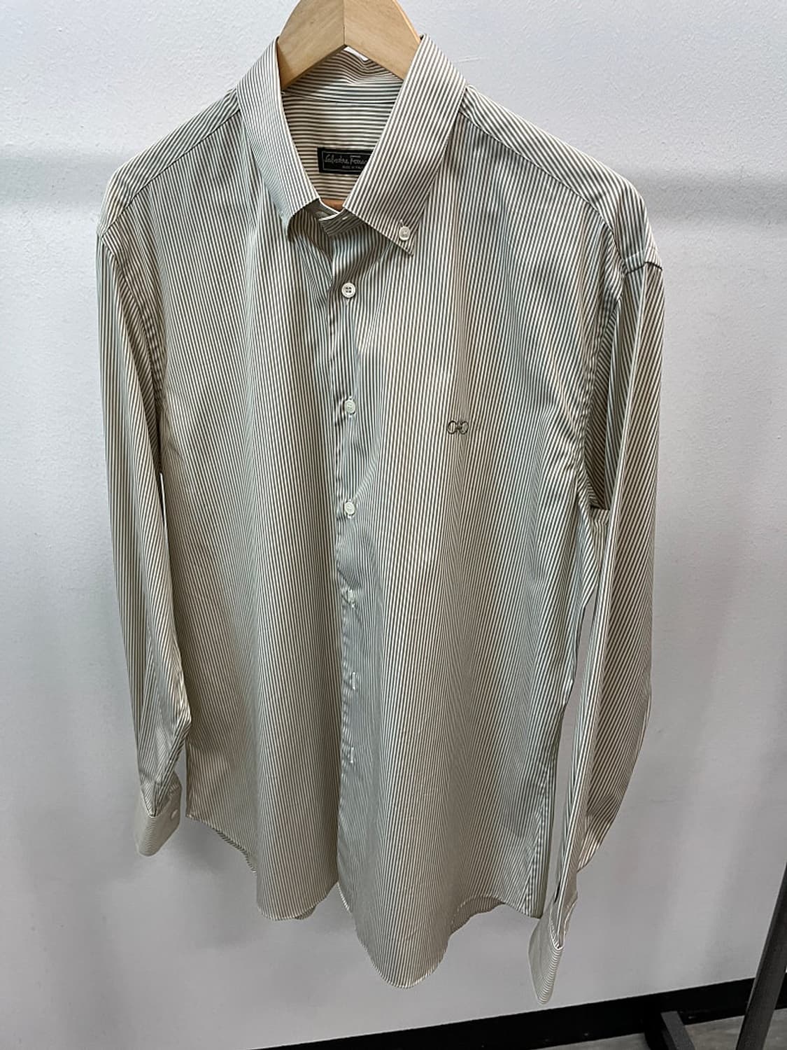 105) 페레가모 자수 스트라이프 셔츠 상품이미지2