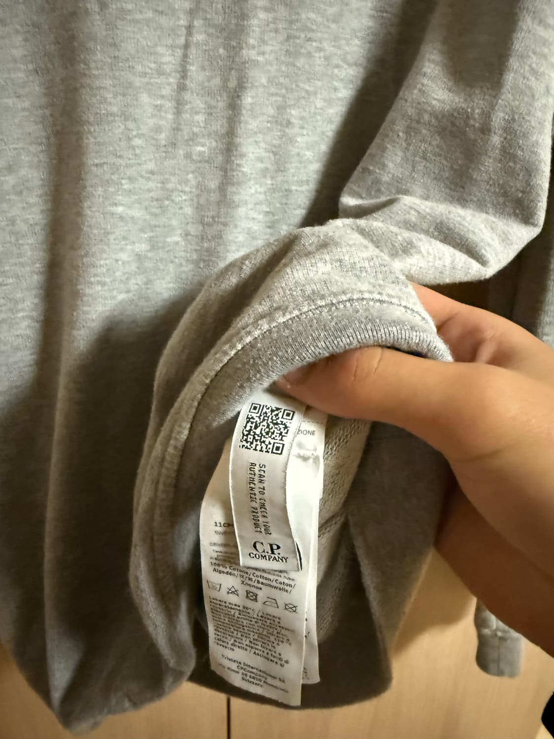 CP컴퍼니 맨투맨 그레이 L 상품이미지4