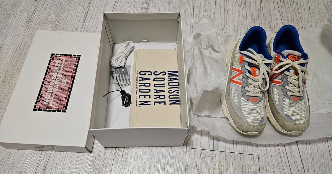 뉴발란스x키스x메디슨스퀘어가든 990v6 265사이즈 상품이미지1