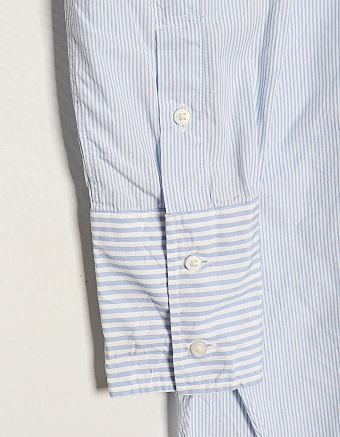 UNIQLO x J.W ANDERSON Stripe Shirts 상품이미지5