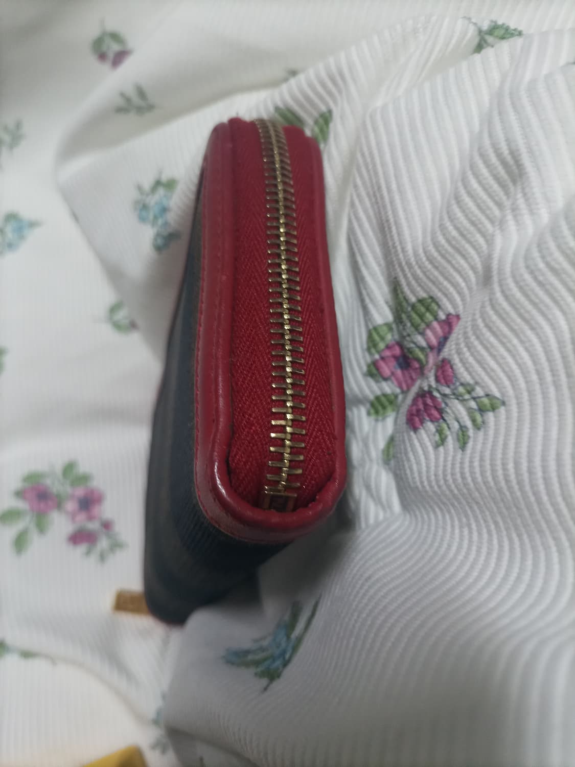 정품 펜디 장지갑 상품이미지3