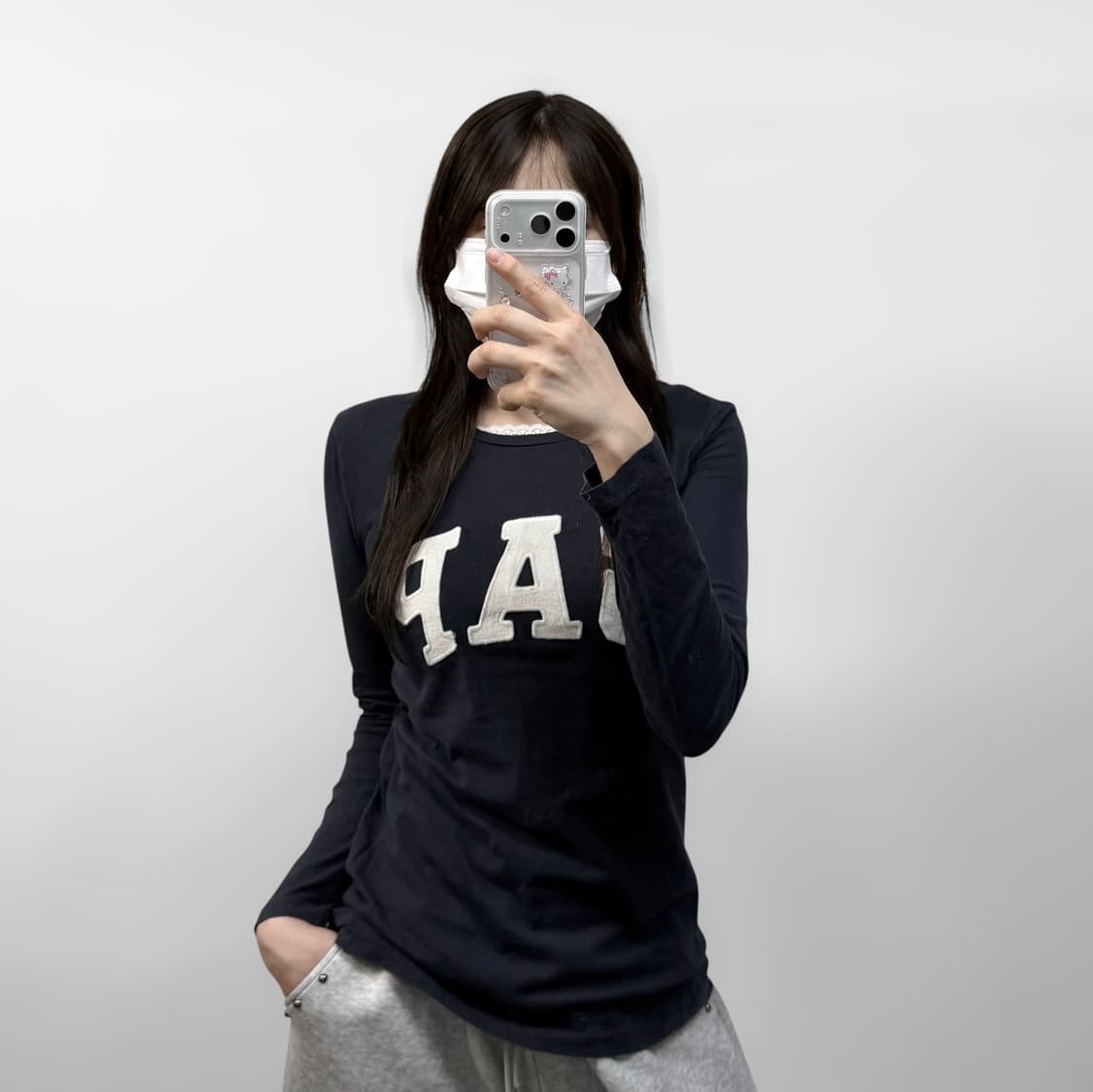 갭 Gap 스펠 로고 롱슬리브 네이비 상품이미지1