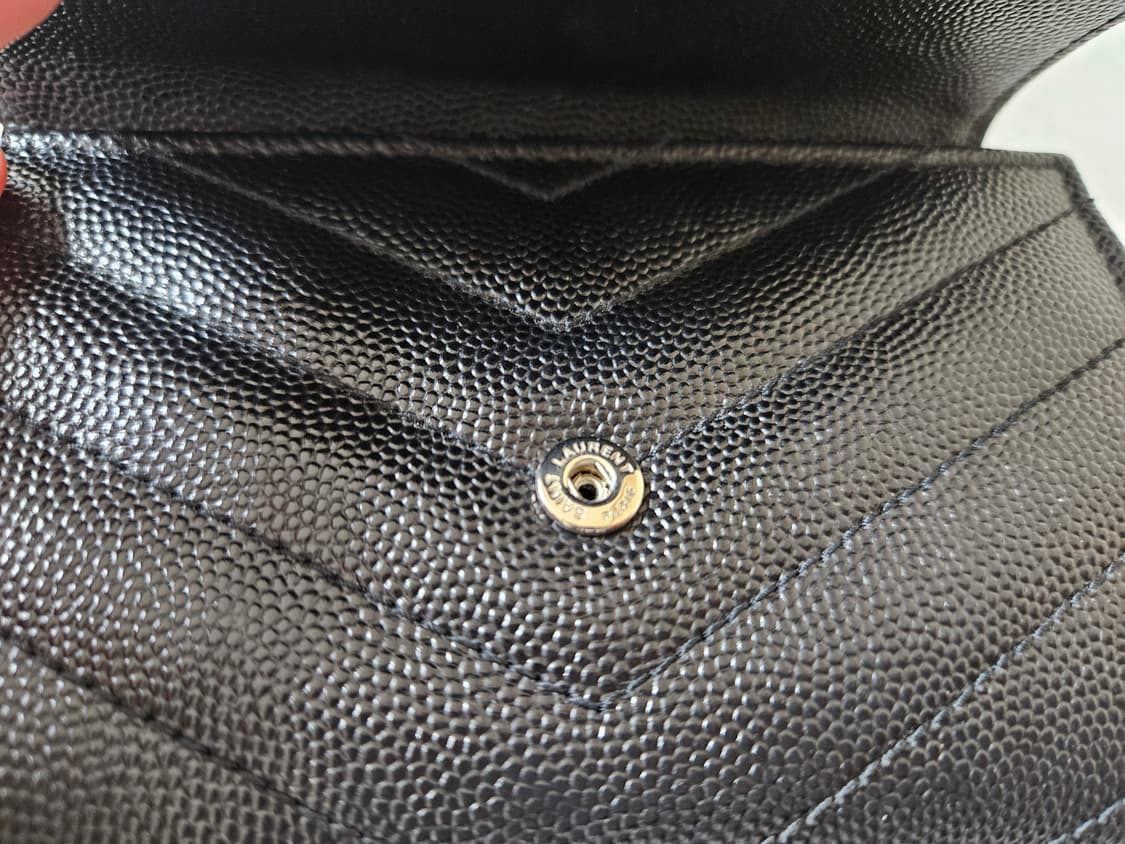 입생로랑 케비어 은장 엔벨로프 지갑 상품이미지3