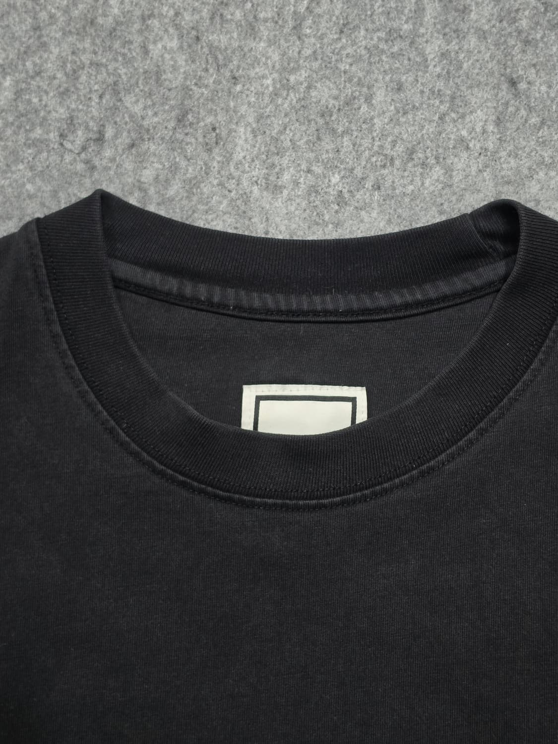 우영미 백로고 플라워 프린팅 반팔티 110 상품이미지8