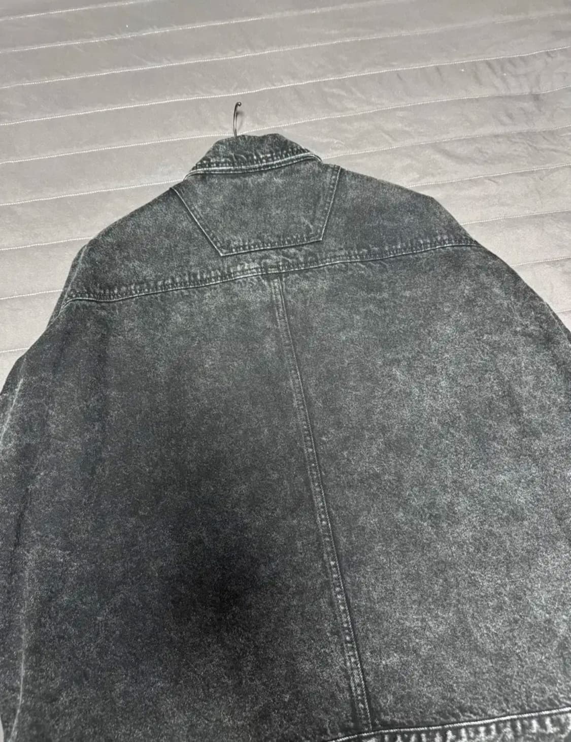(50) 23fw 준지 흑청 데님 자켓팝니다. 상품이미지2