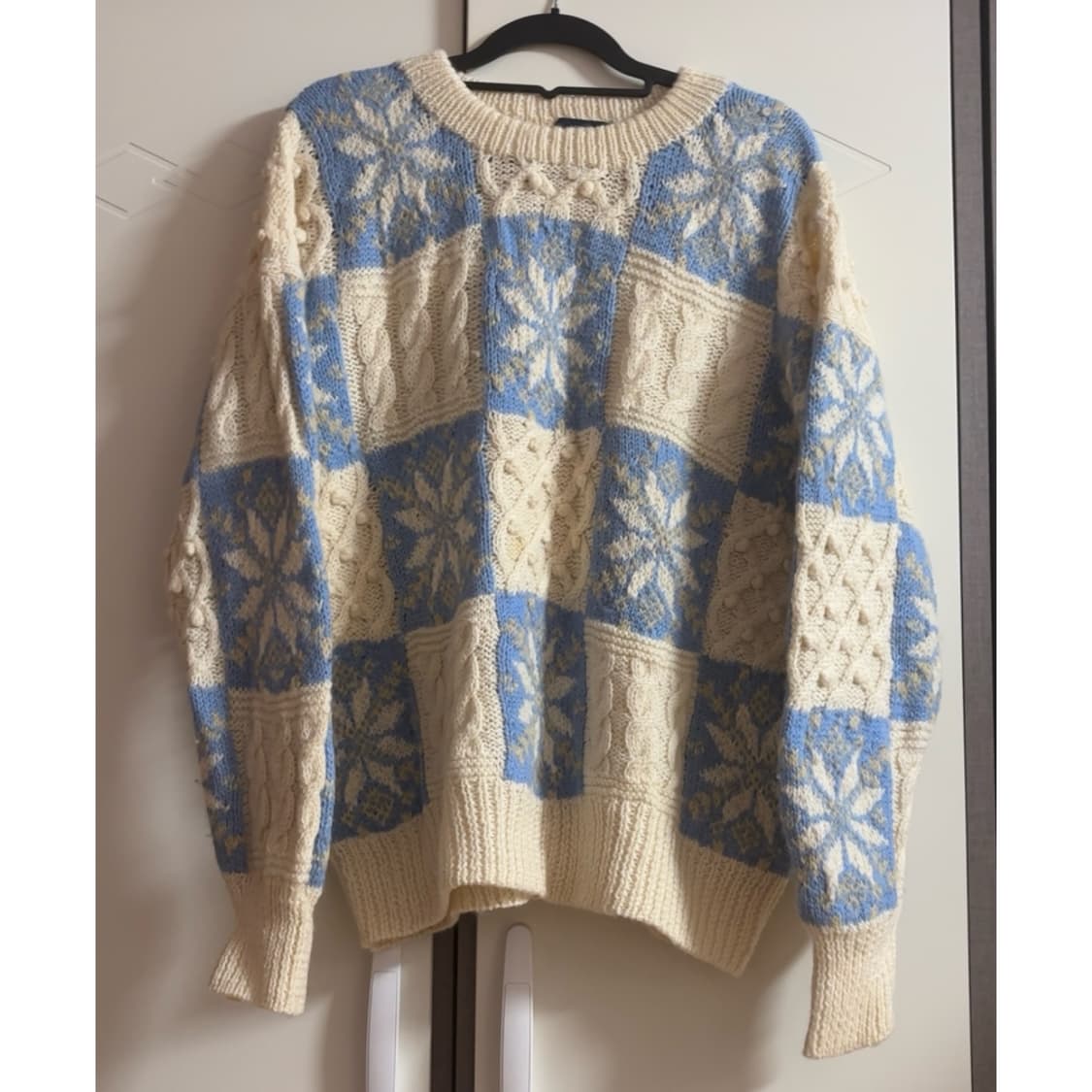 빈티지 패치무늬 니트 상품이미지1