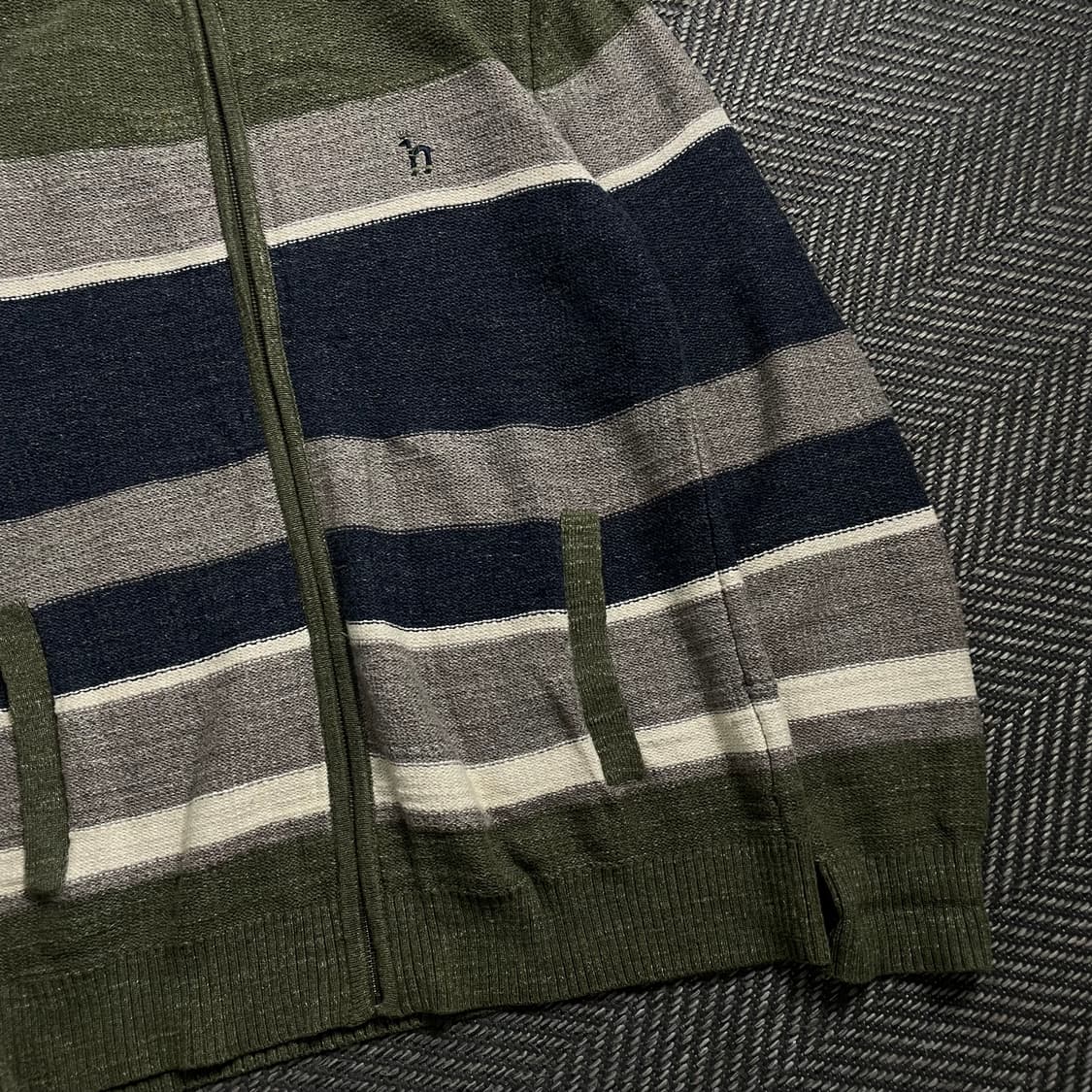 헤지스 자수로고 컬러블럭 스트라이프 니트 집업o 4615 상품이미지3