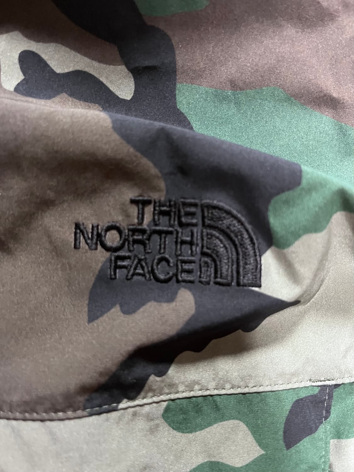 노스페이스 재팬 바람막이 카모 L 상품이미지2