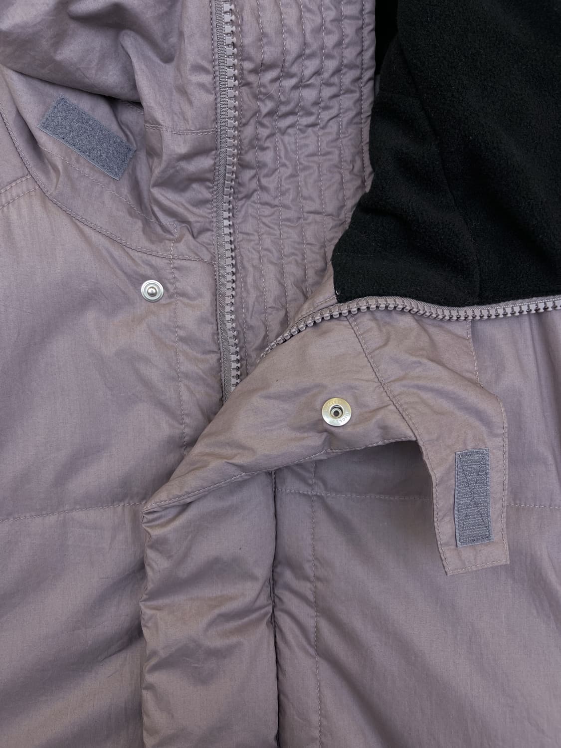 카브엠트 22fw 그리드 스티치 푸퍼 자켓 상품이미지4