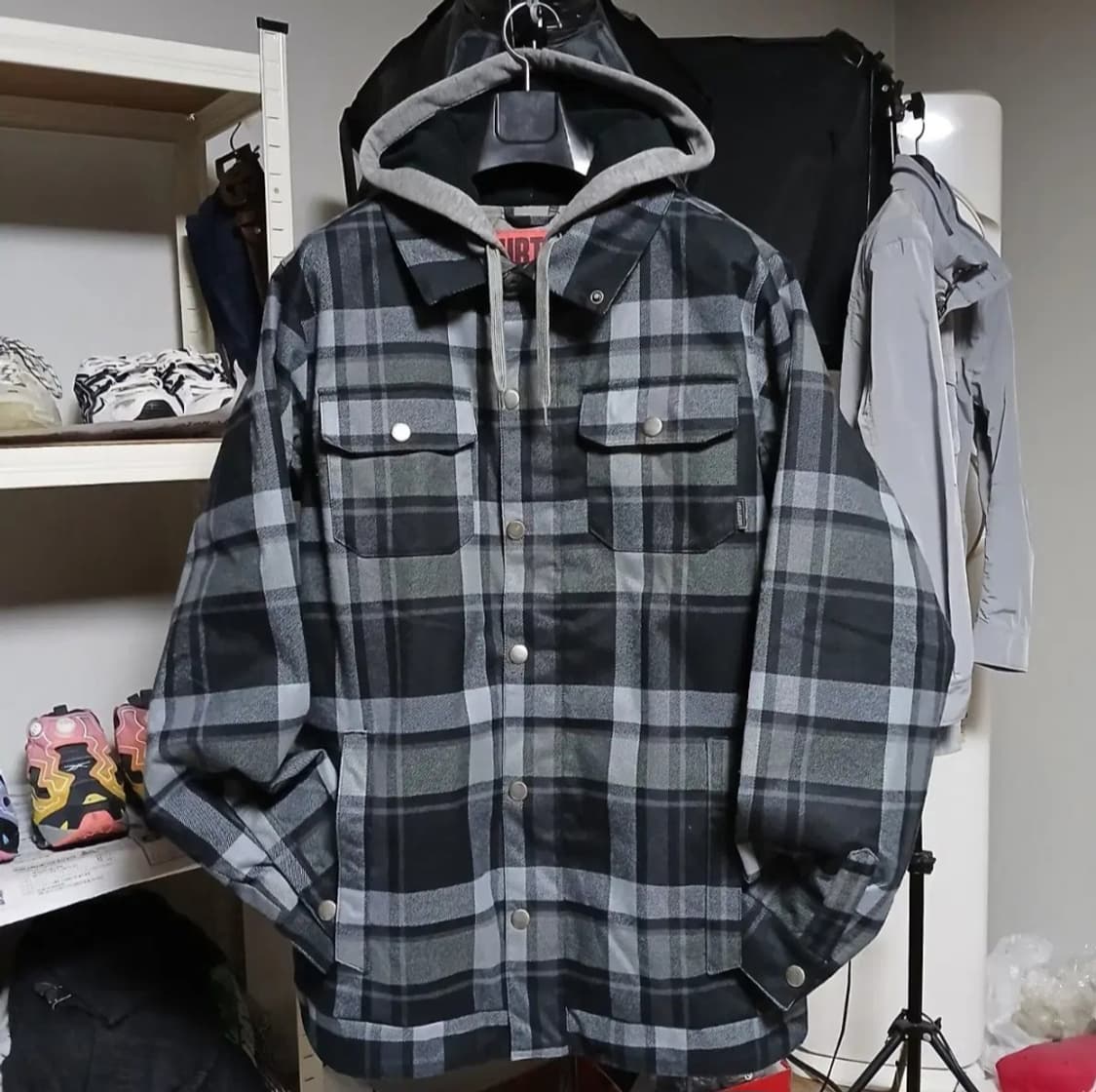 burton 버튼 스노우보드 자켓 스키 점퍼 체크
겨울 상품이미지1